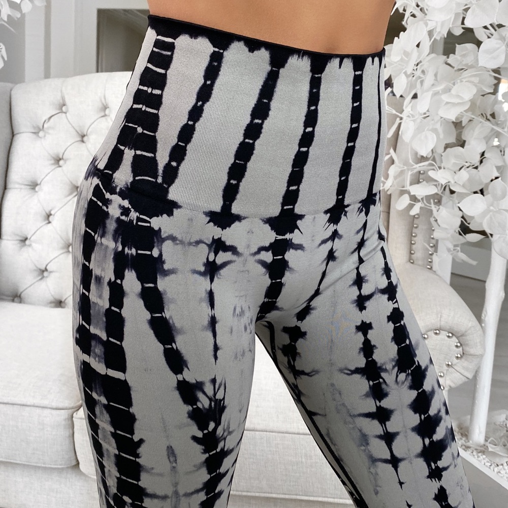 🆕STARDUST— in Black Grey